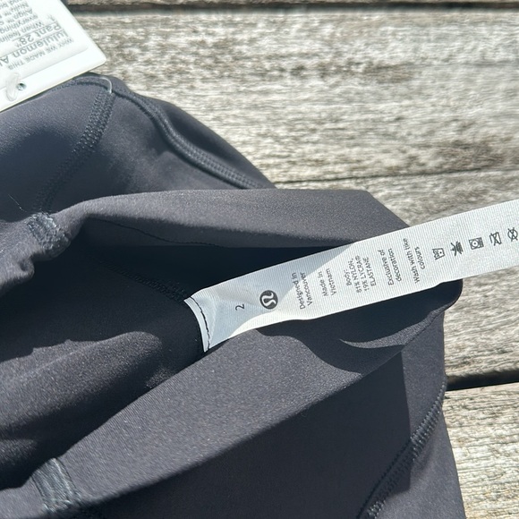 Lululemon Align Pant 28" Black leggings Size 2 NWT - Picture 5 of 6